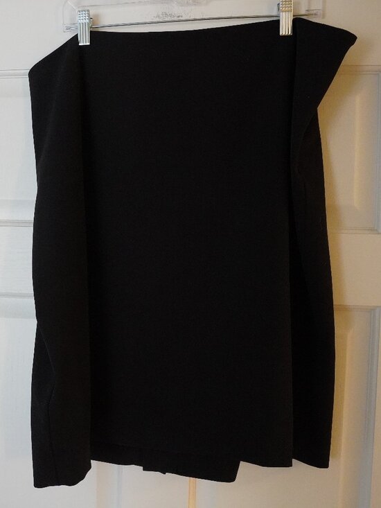 MM Lafleur Dresses & Skirts - M.M.LaFleur Black Pencil Skirt Size +2 Classic Career Skirt